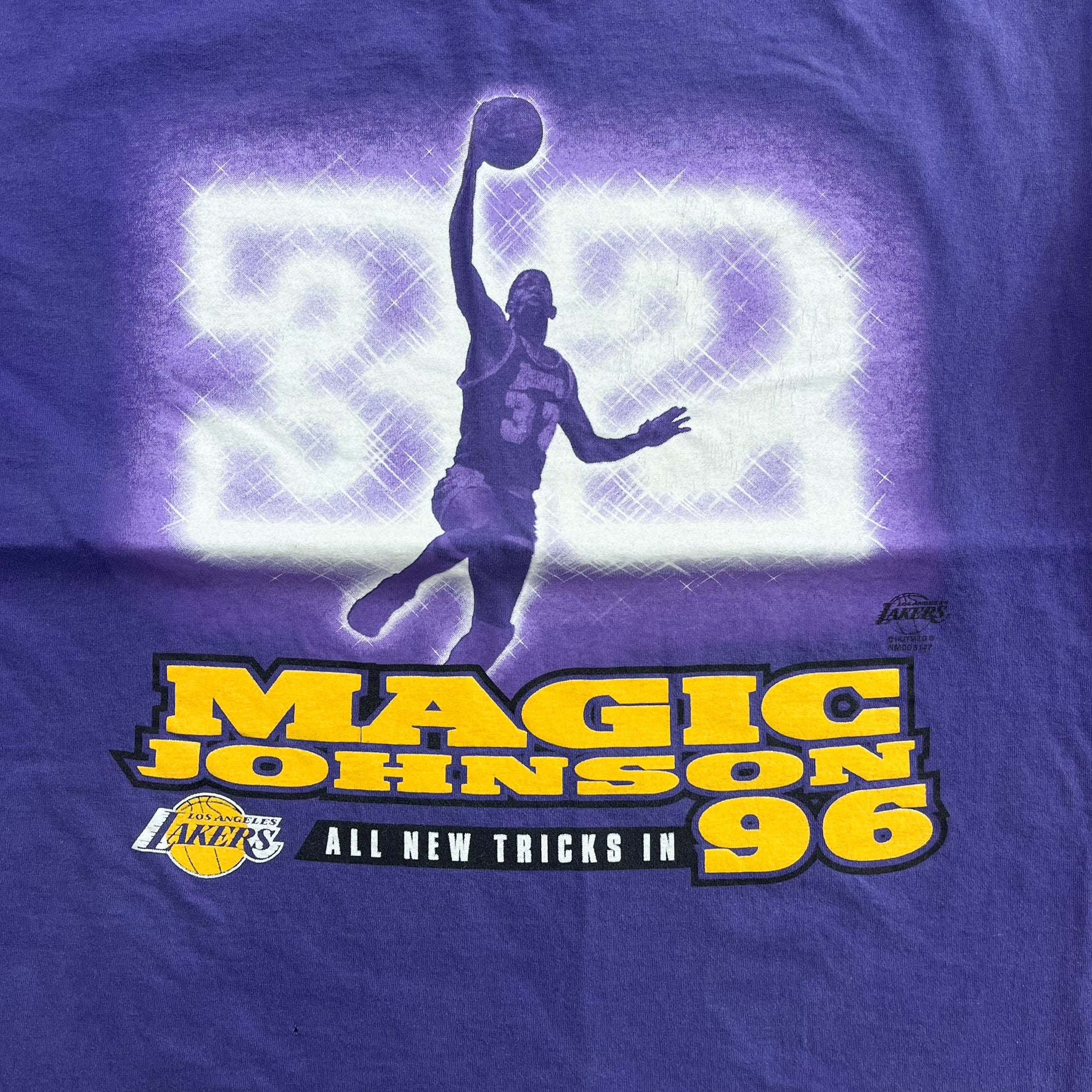 F- Vintage '96 Los Angeles Lakers Magic Johnson NBA Lee Tee