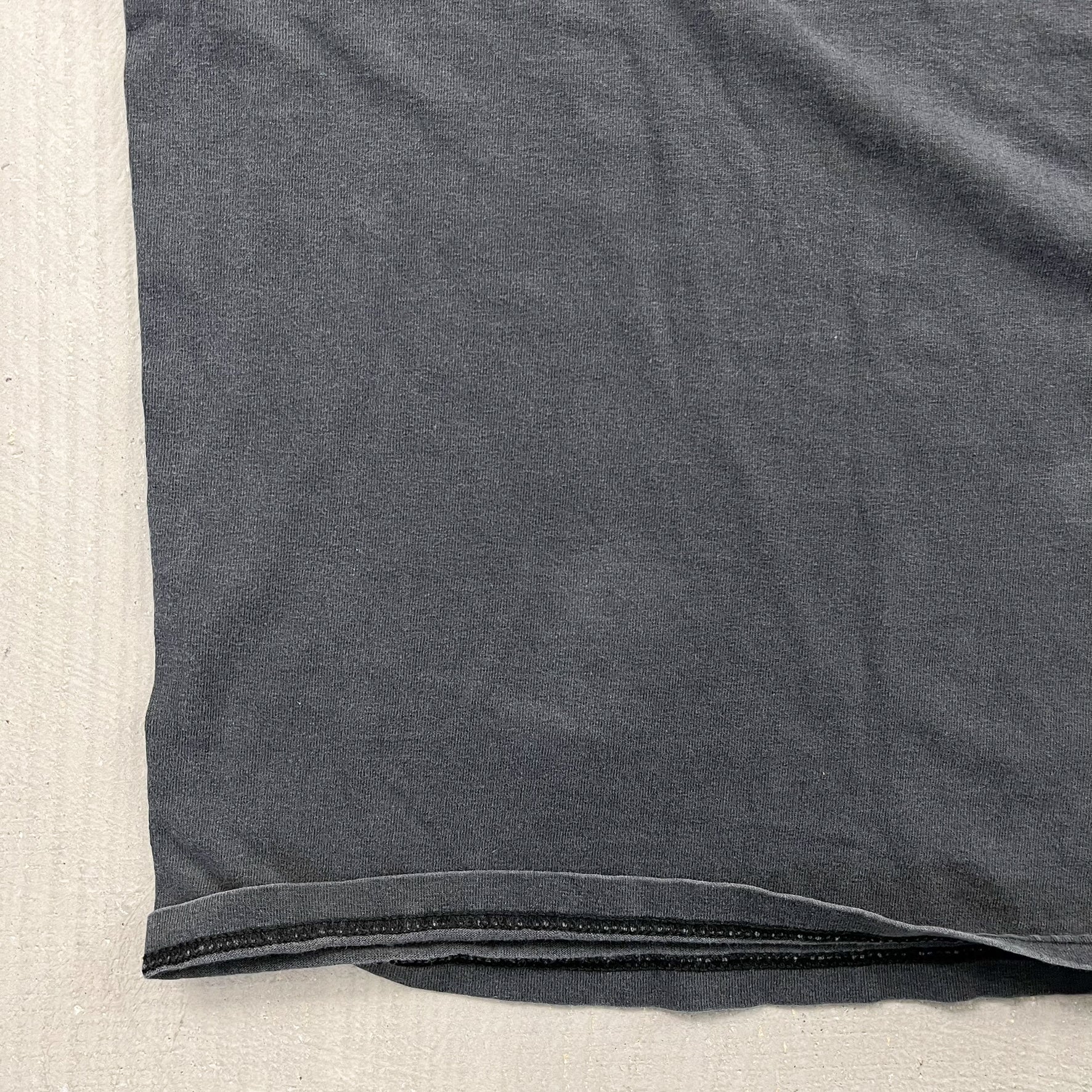 F- Vintage '04 Harley Davidson Mississauga Graphic Tee
