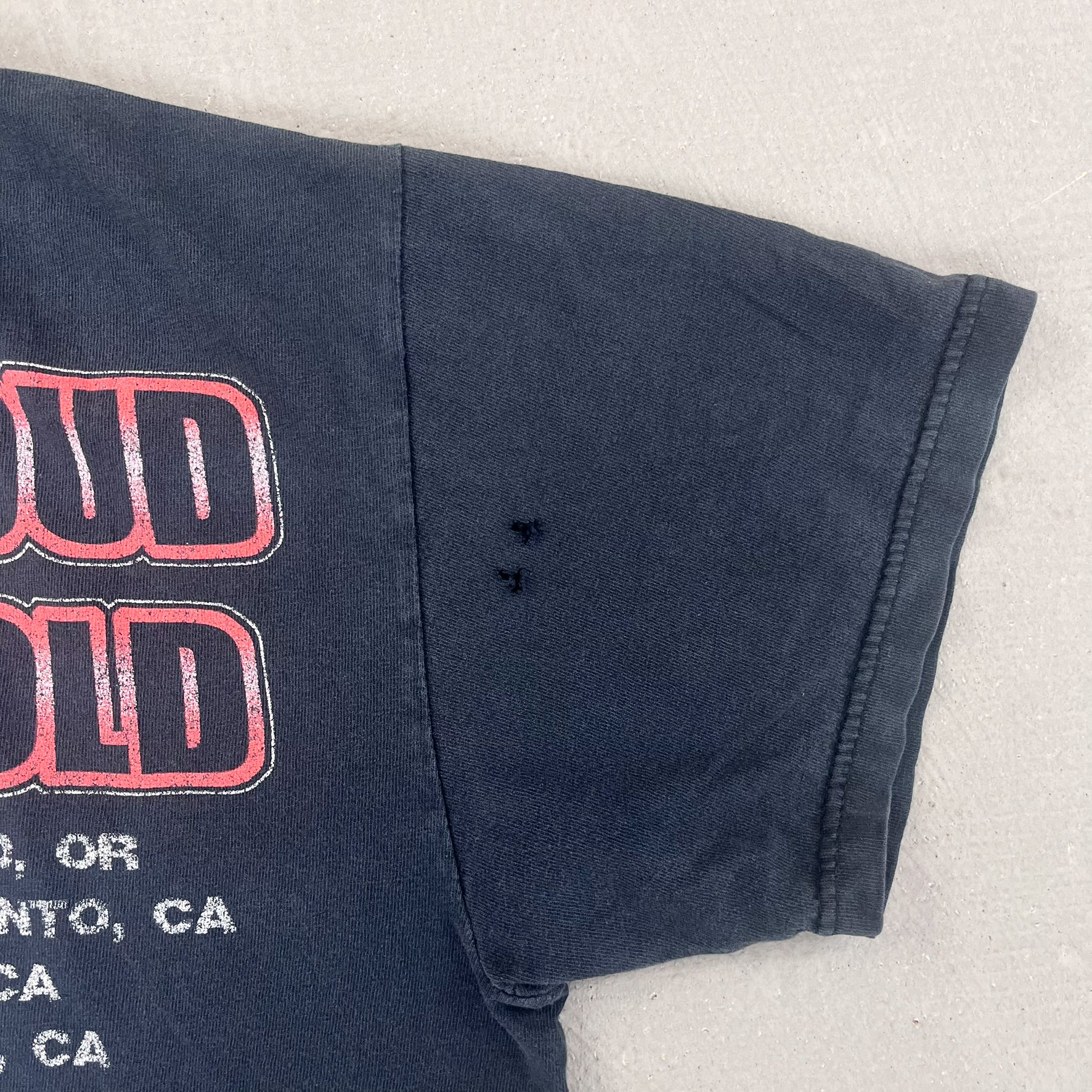 F- Vintage '09 Kiss if Its Too Loud You're Too Old Tour tee