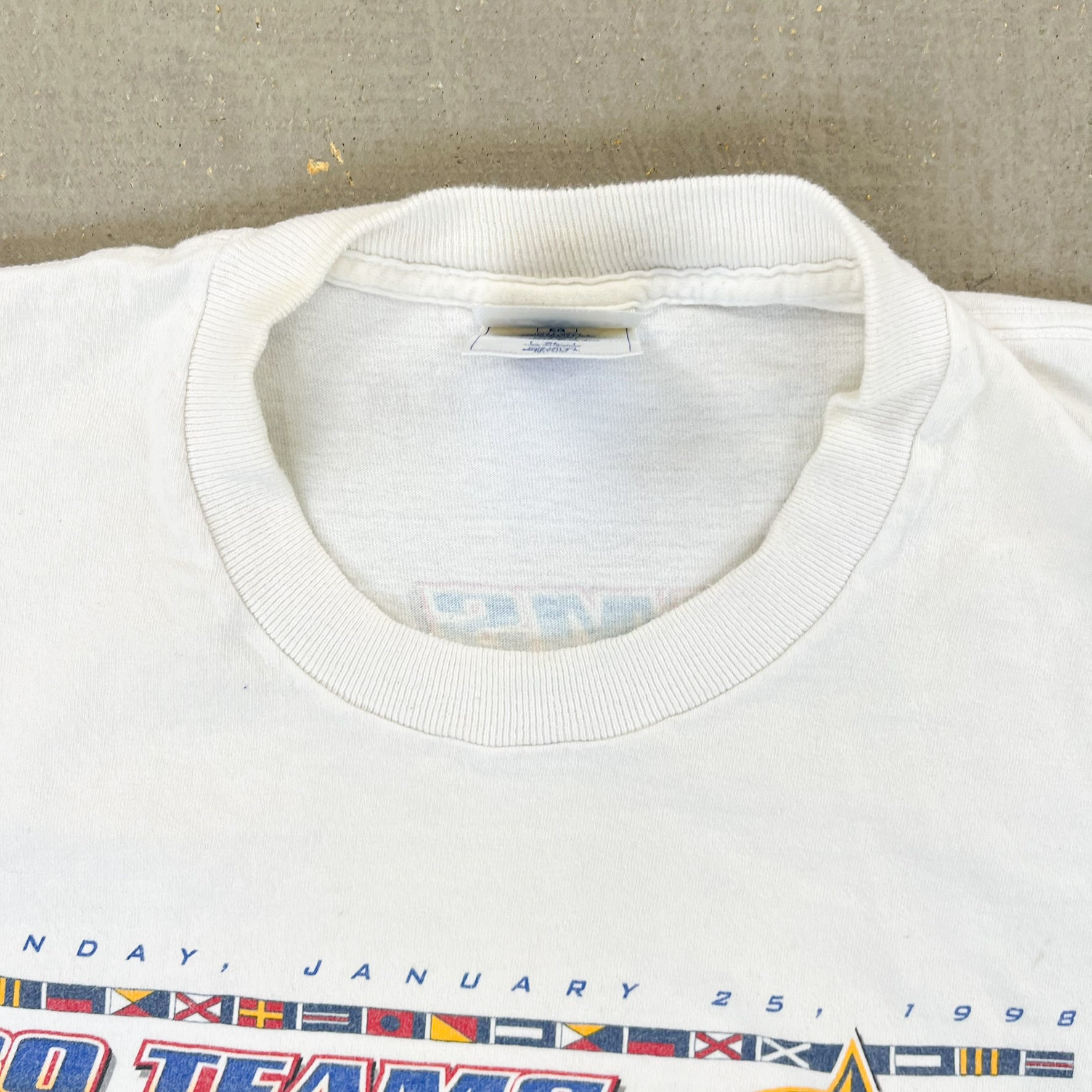 F- Vintage '98 Super Bowl 32 NFL Por Player Text & Graphic Tee