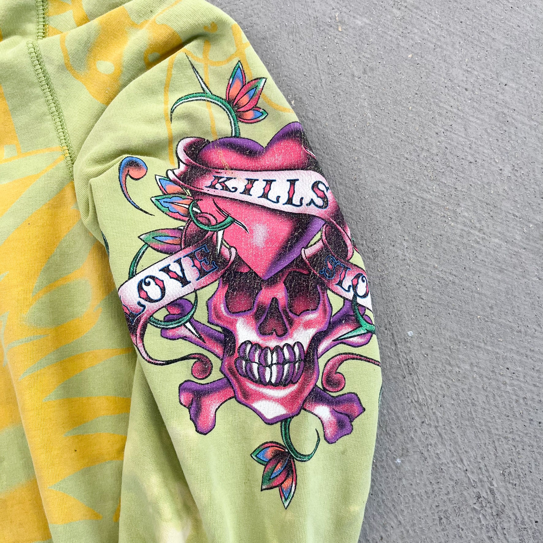 F- Vintage Ed Hardy Ladies Wolf Japan Graphic Zip Up Hoodie