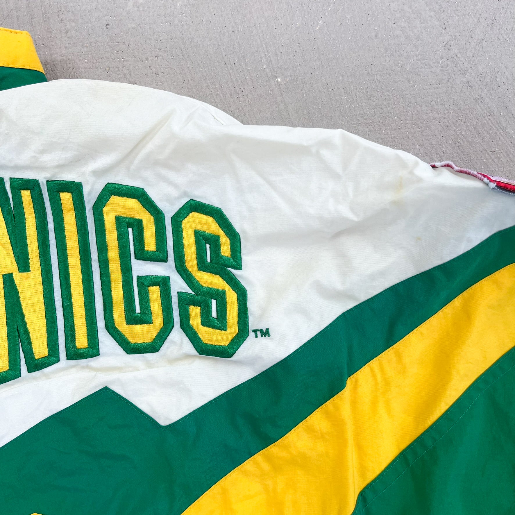 F- Vintage Seattle Supersonics NBA Apex One Zip Up Windbreaker