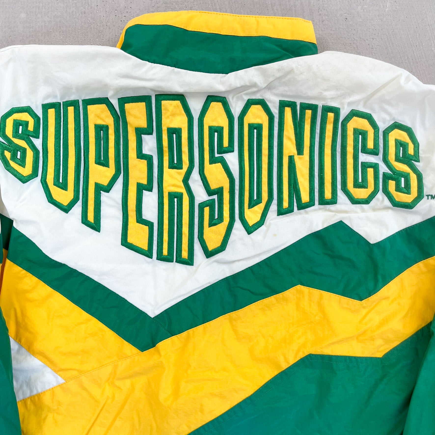 F- Vintage Seattle Supersonics NBA Apex One Zip Up Windbreaker