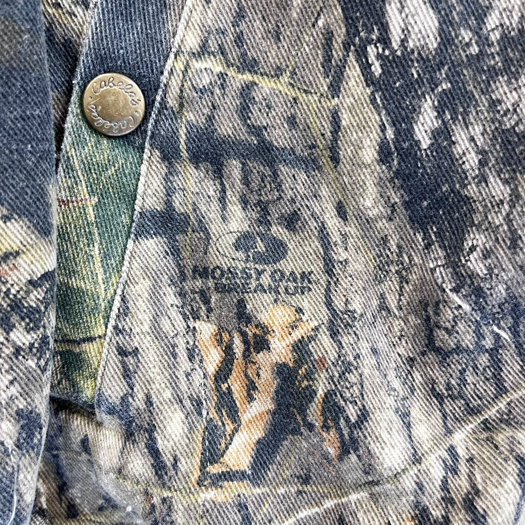 F- Vintage Cabela's Real Tree Camo Hooded Bomber Jacket
