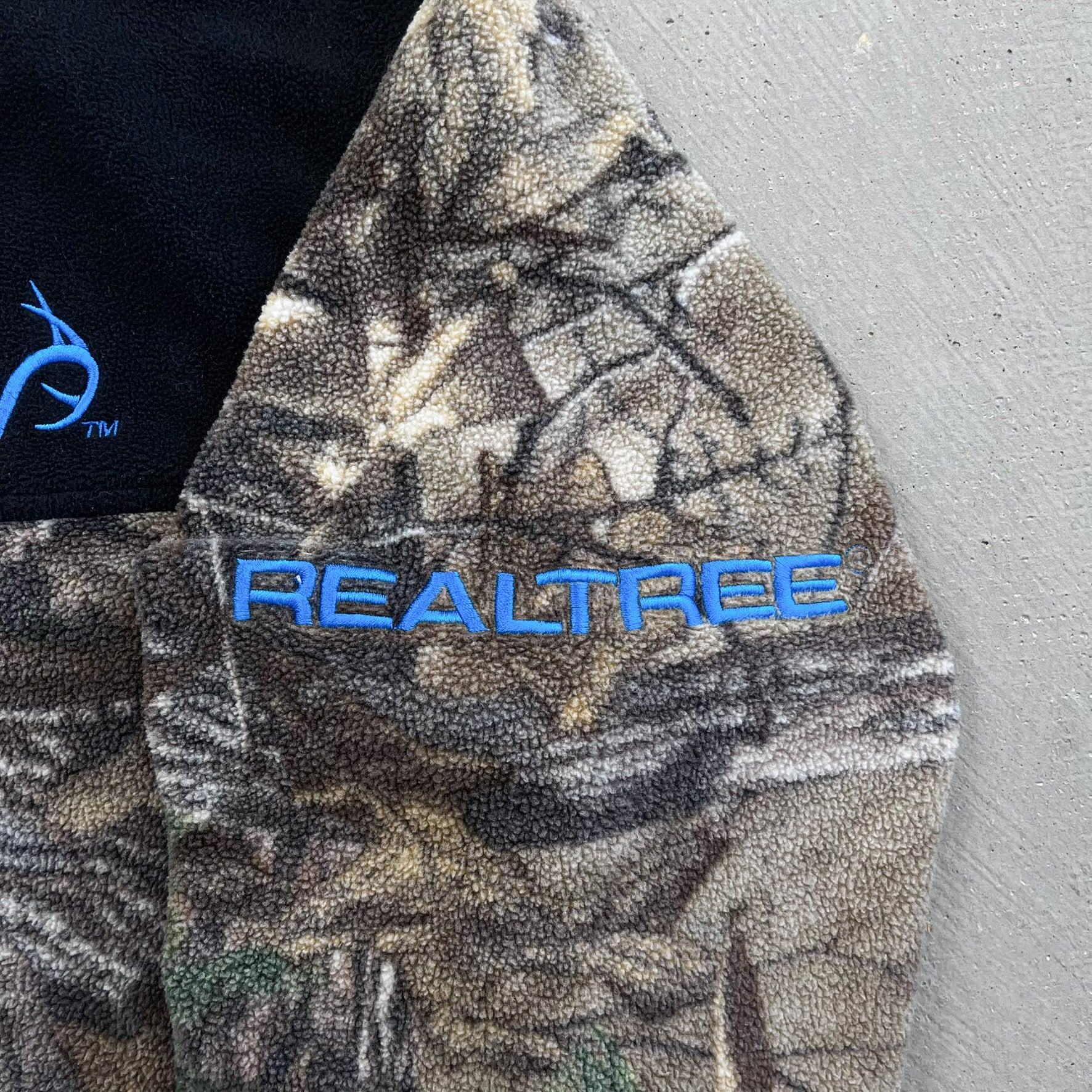 F- Real Tree Camo Pattern Embroidered Logo Zip Up Polar Fleece