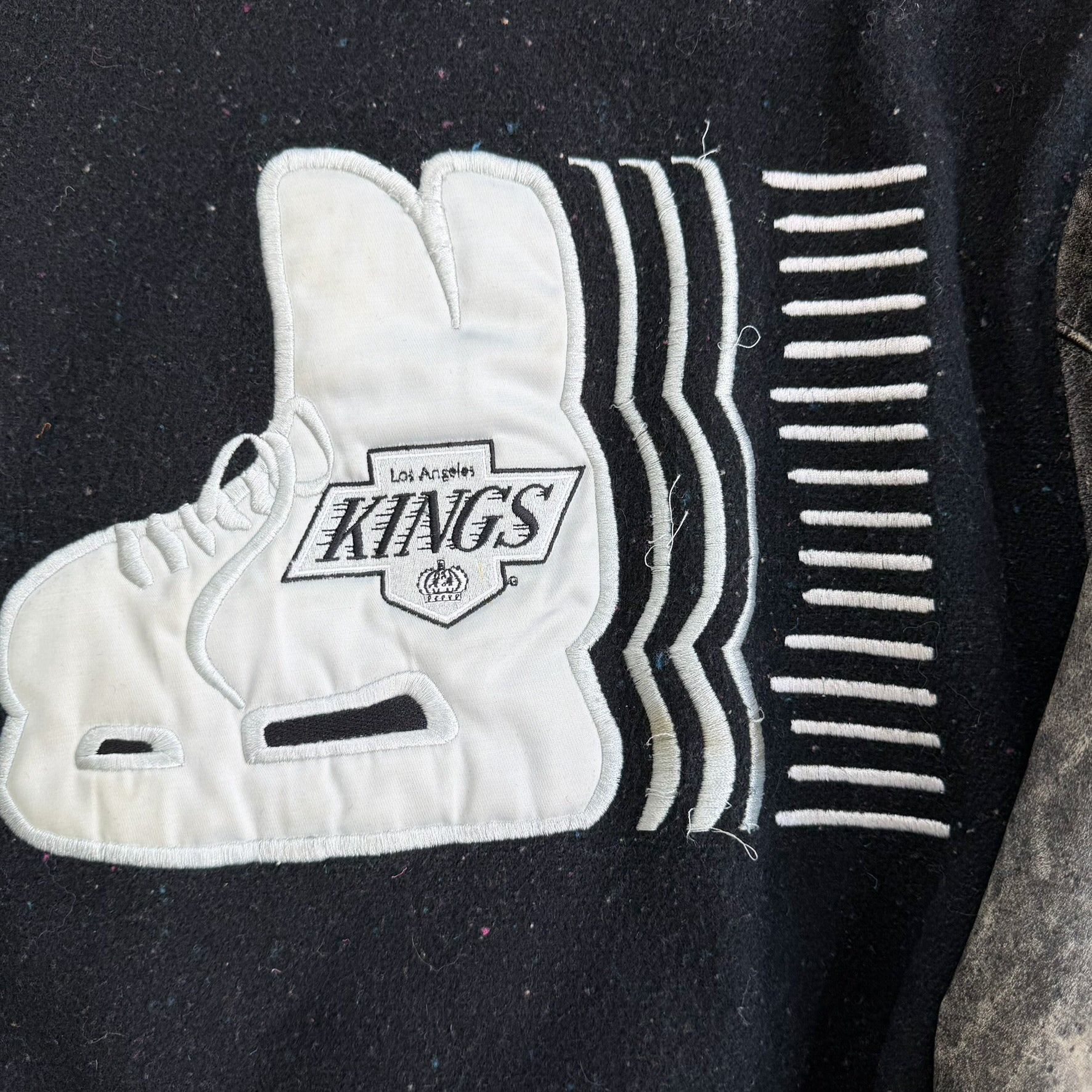 F- Vintage Los Angeles Kings NHL Made In USA Varsity Jacket - XL