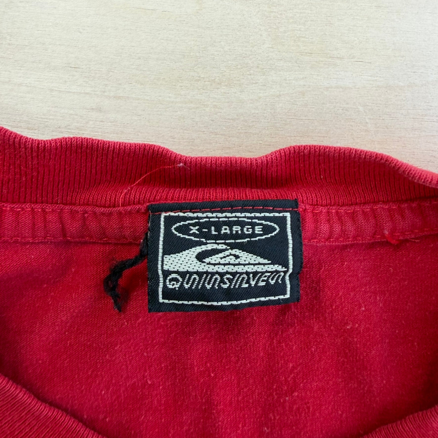 J- Vintage Quicksilver Logo & Text Graphic Tee - XL