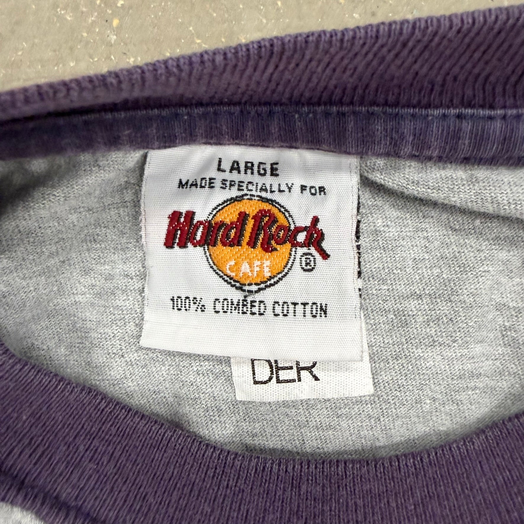 J- Vintage Hard Rock Cafe Barcelona Graphic Tee - L