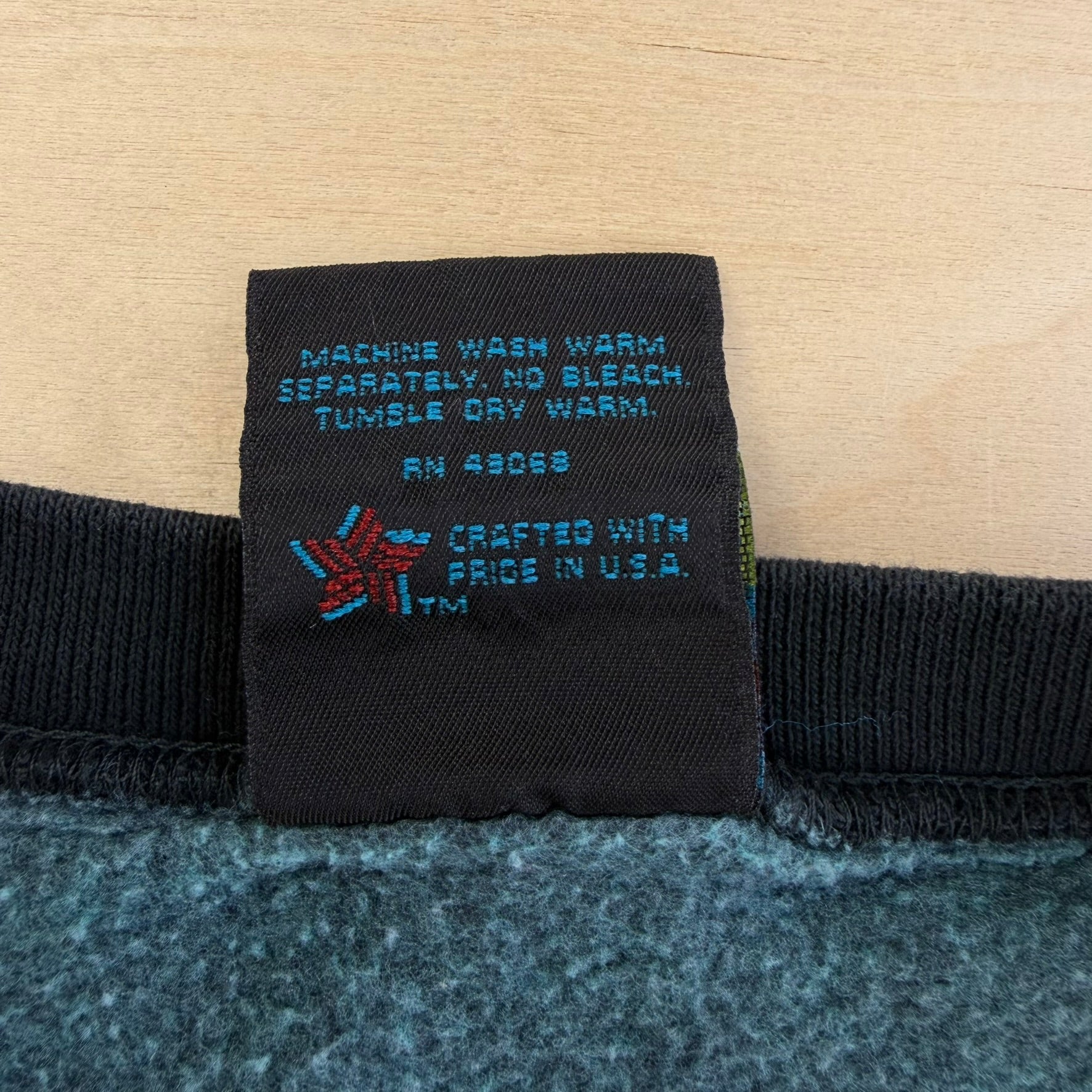 J- Vintage Salt Lake Ski & Speed Skating Graphic Made In USA Crewneck - L