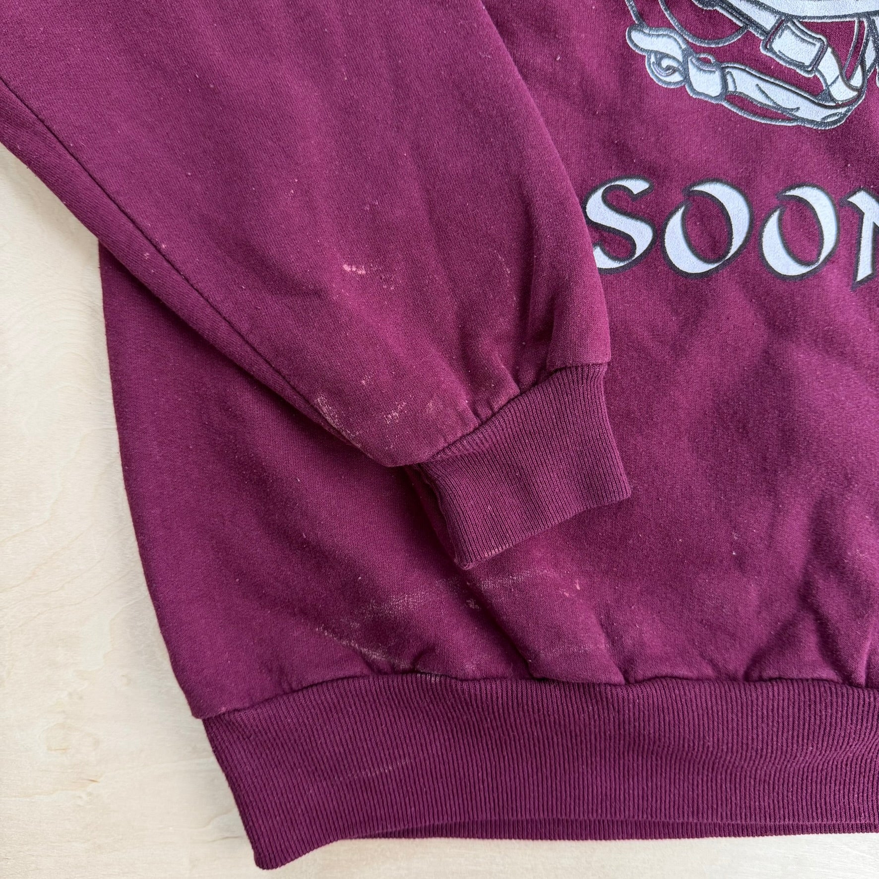 Vintage University Of Oklahoma Sooners Football Helmet Graphic Crewneck - XL