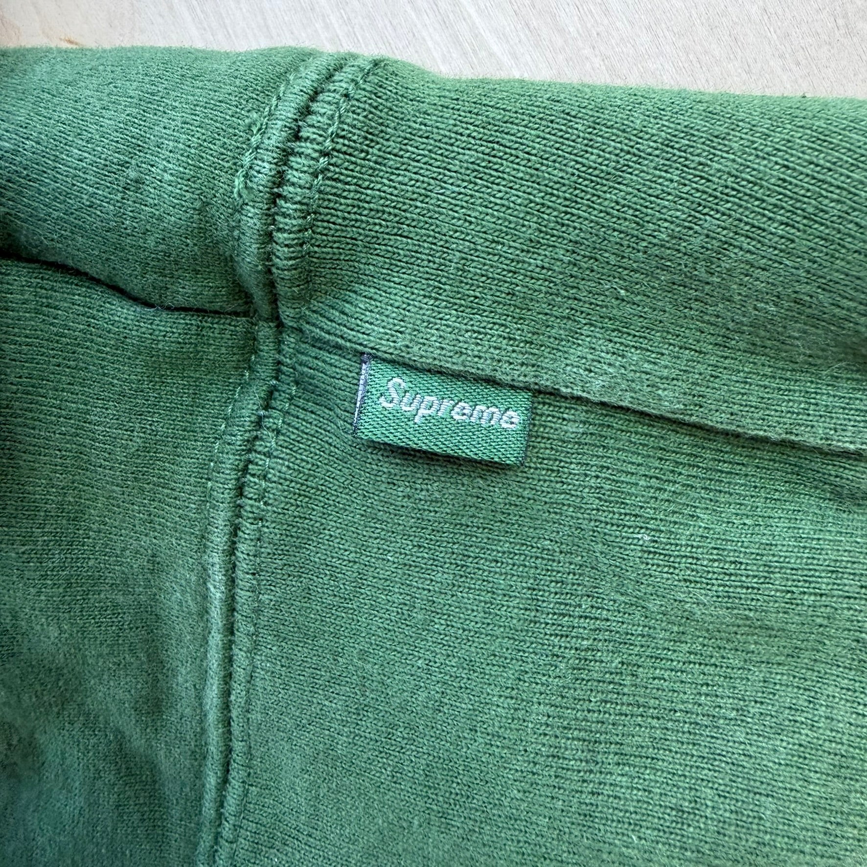 J- Supreme FW20 Small Box Logo Embroidered Green Crewneck - L
