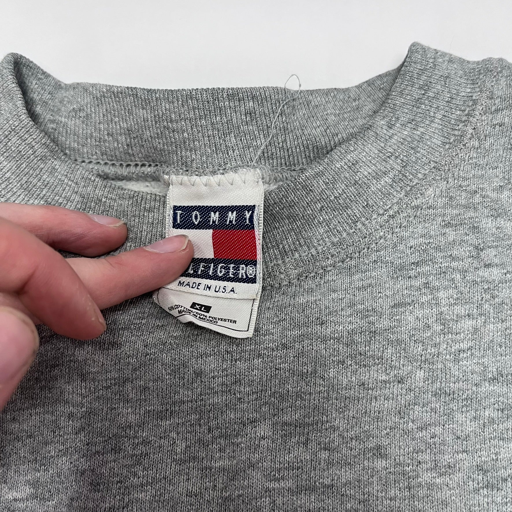F- Vintage Tommy Hilfiger Embroidered Text & Logo Crewneck