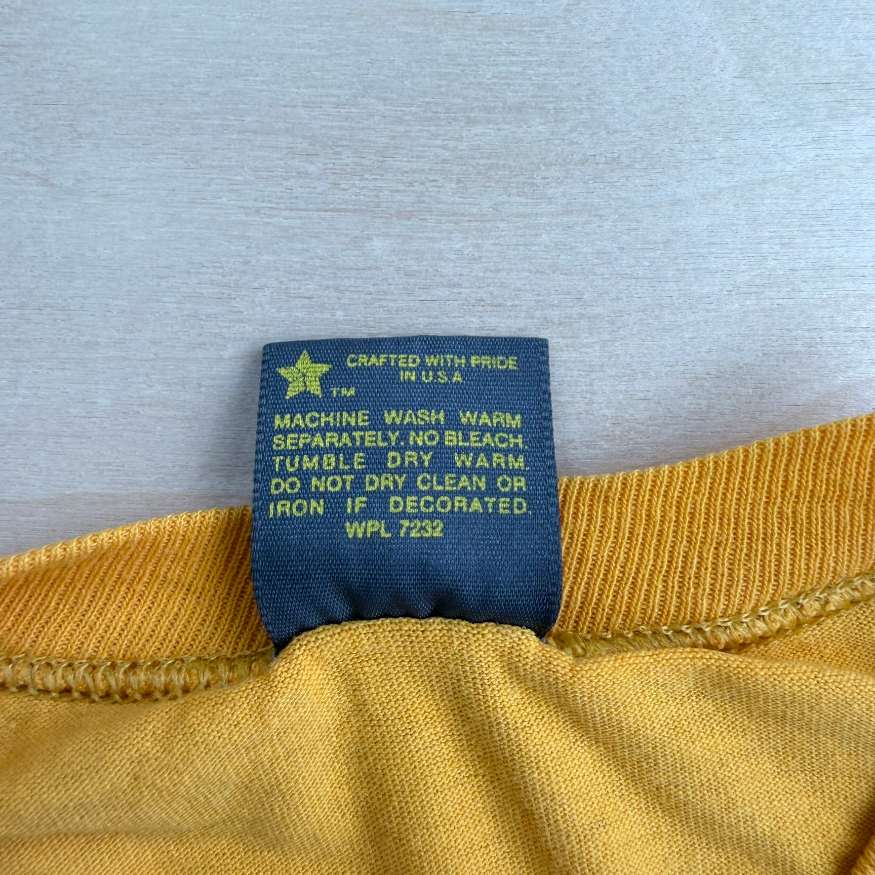 J- Vintage 90s University Of Iowa Graphic Made In USA Single Stitch Tee - XL