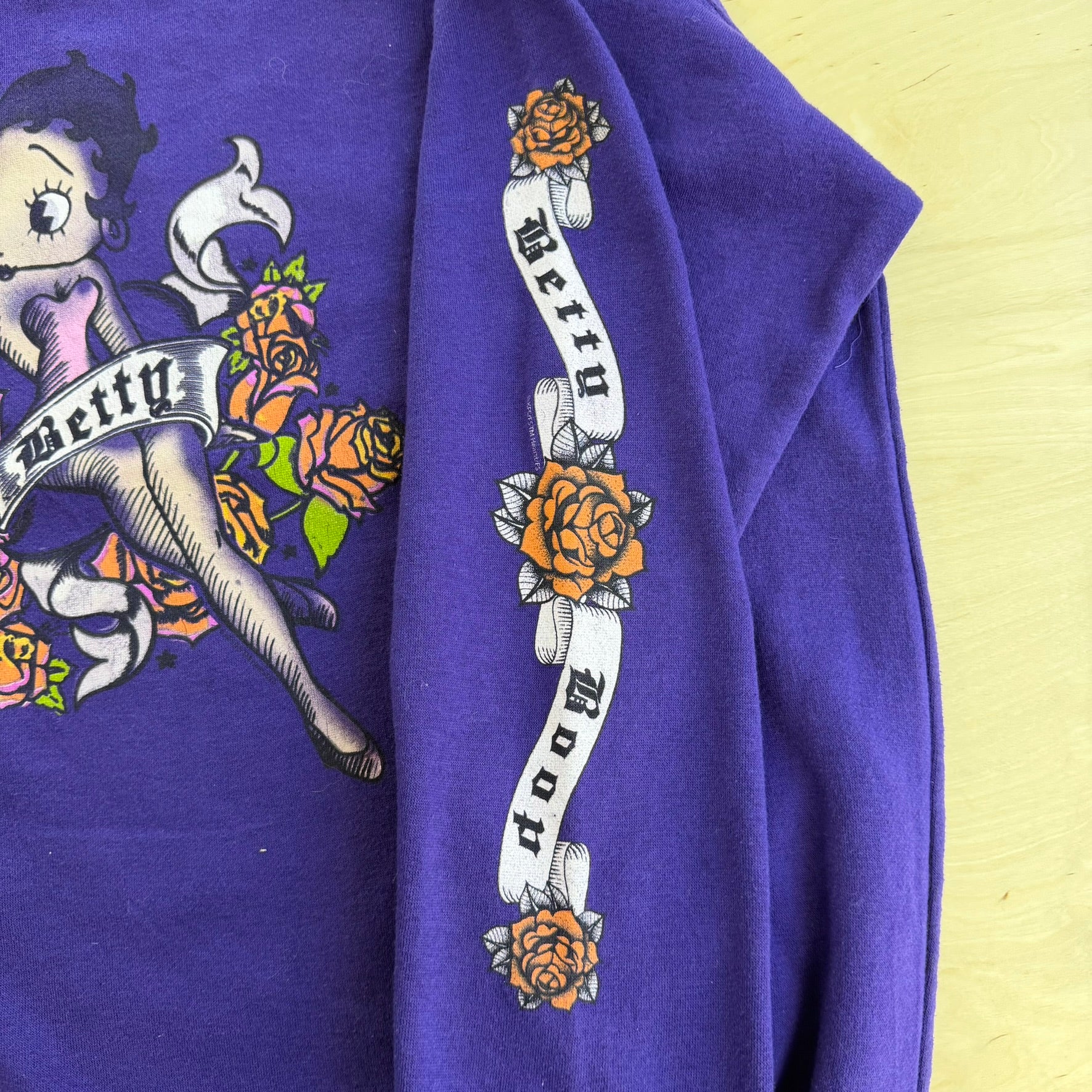 J- Vintage Betty Boop Graphic & Text Crewneck - XL