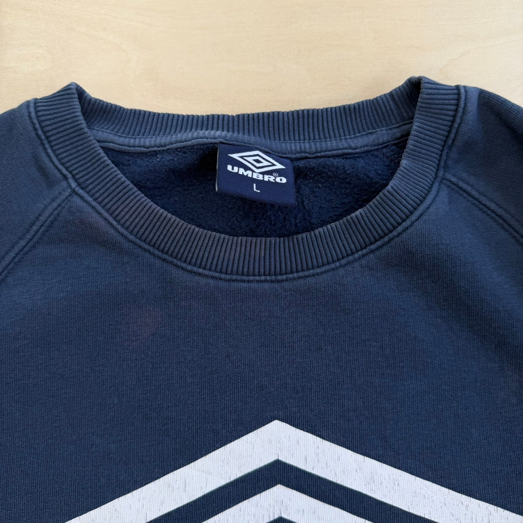 J- Vintage Umbro Training Logo & Text Crewneck - L