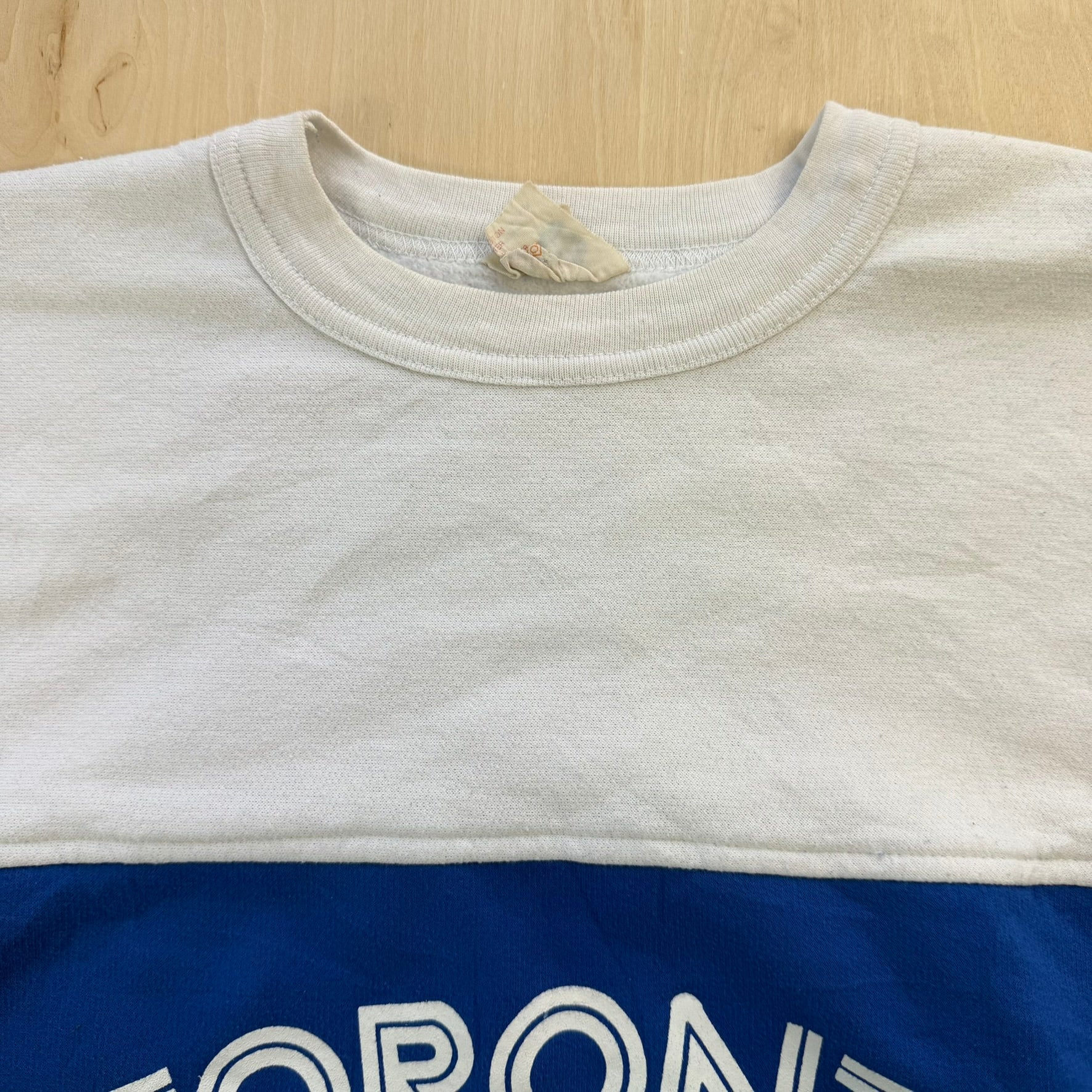 J- Vintage '89 Toronto Blue Jays MLB Graphic Crewneck -  L