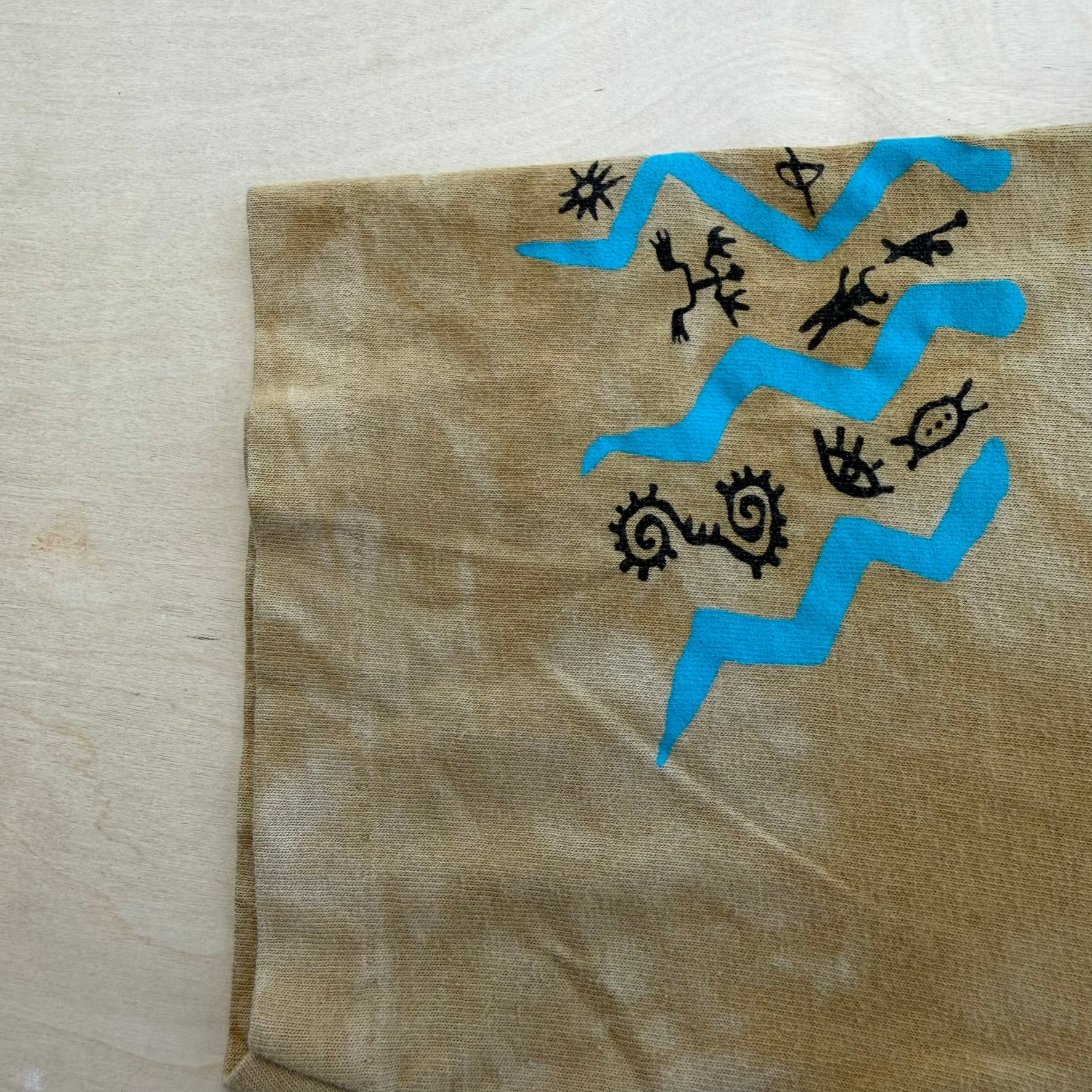 J- Vintage Vancouver Ancient Cave Art Rainmaker Jumbo Print Single Stitch Tee - M