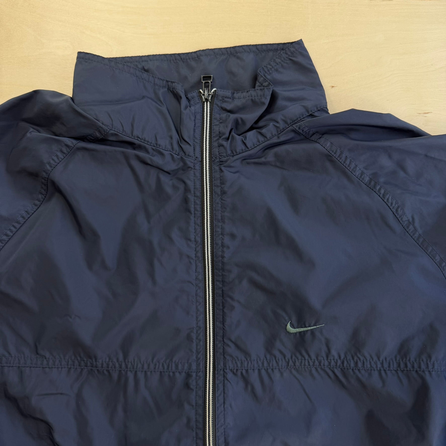 J- Vintage 90s Nike Embroidered Swoosh Lightweight Zip Up Jacket - L