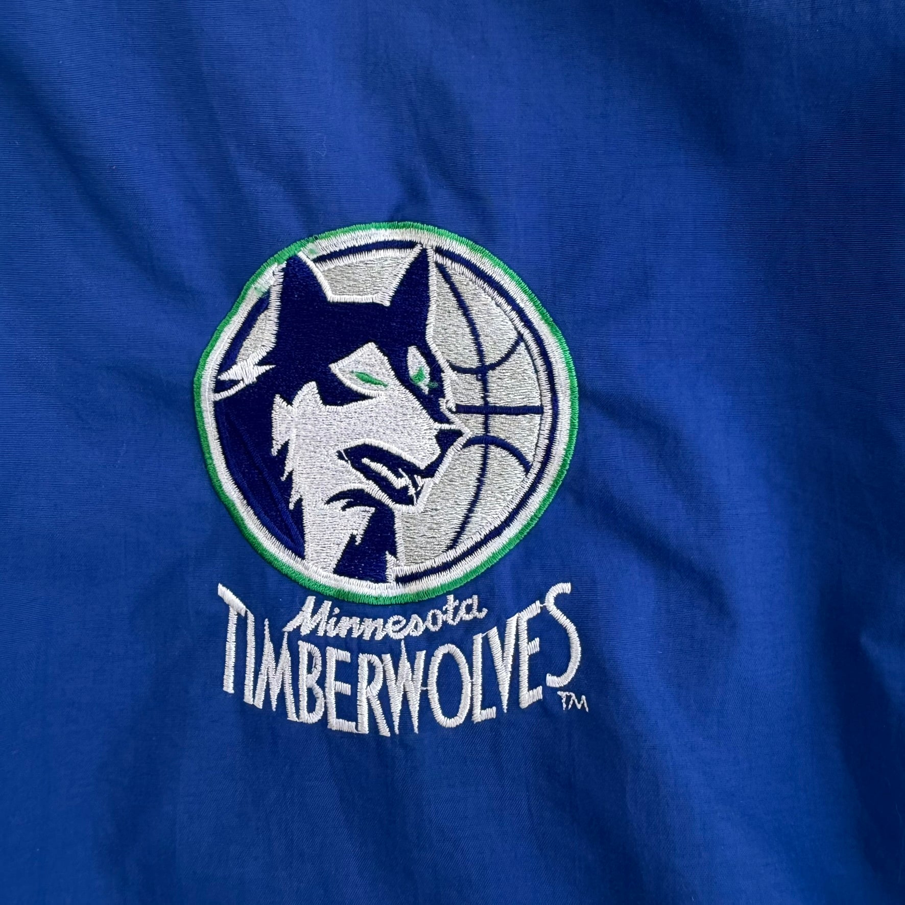 J- Vintage Minnesota Timberwolves NBA Starter Embroidered Logo Lightweight Zip Up Jacket - L