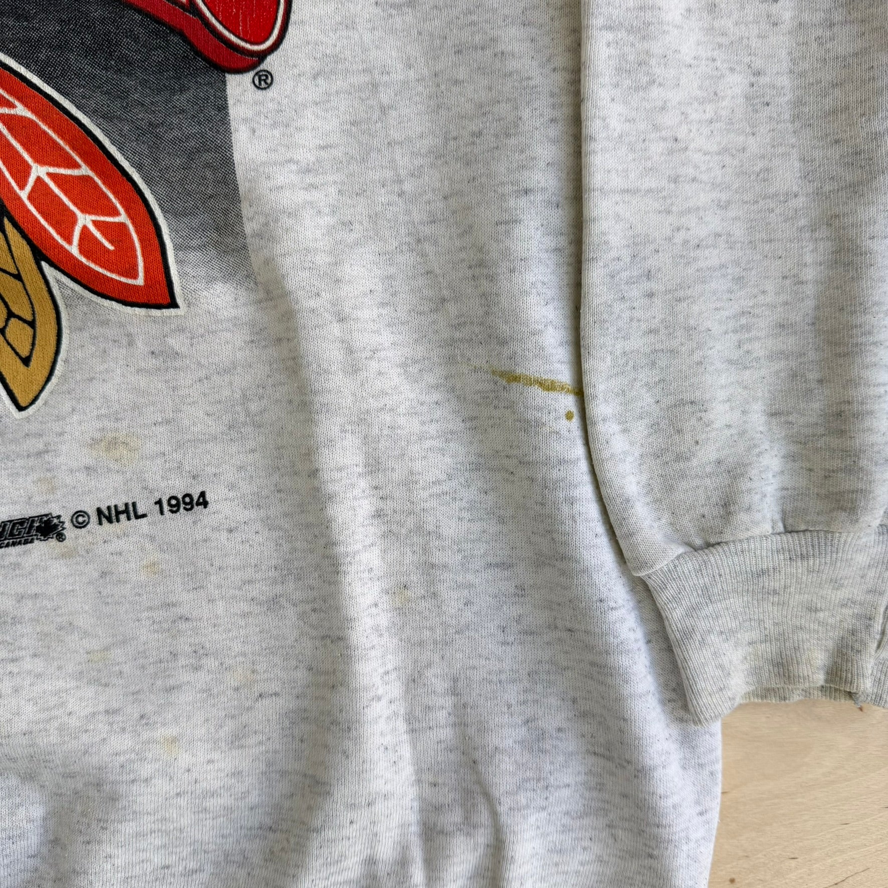 Vintage '94 Chicago Blackhawks NHL Logo Graphic Made In Canada Crewneck - XL