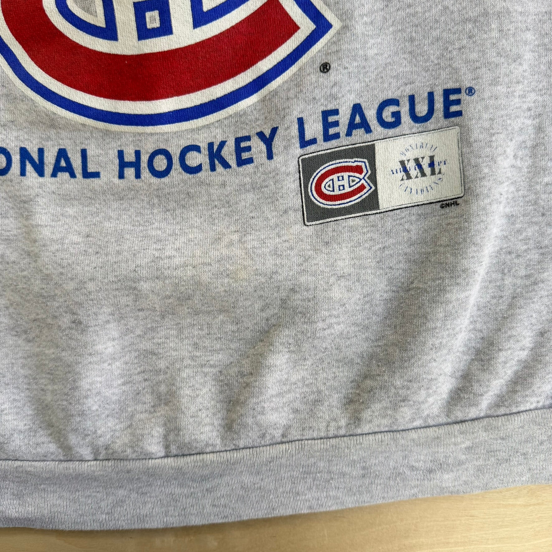 Vintage Montreal Canadiens NHL Logo Graphic Made In Canada Crewneck - L