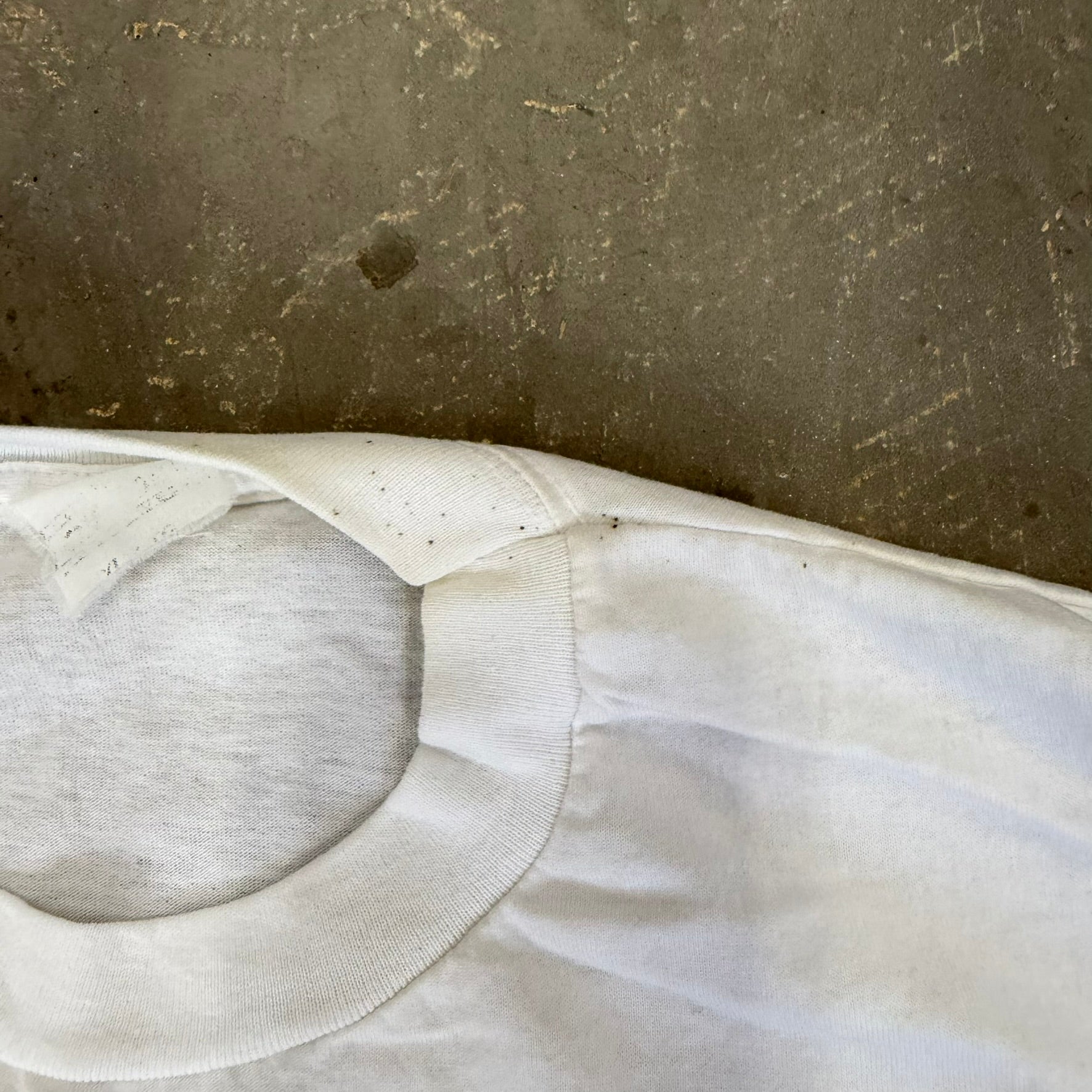 J- Vintage Montreal Canadiens NHL Logo & Text Graphic Single Stitch Tee - XL