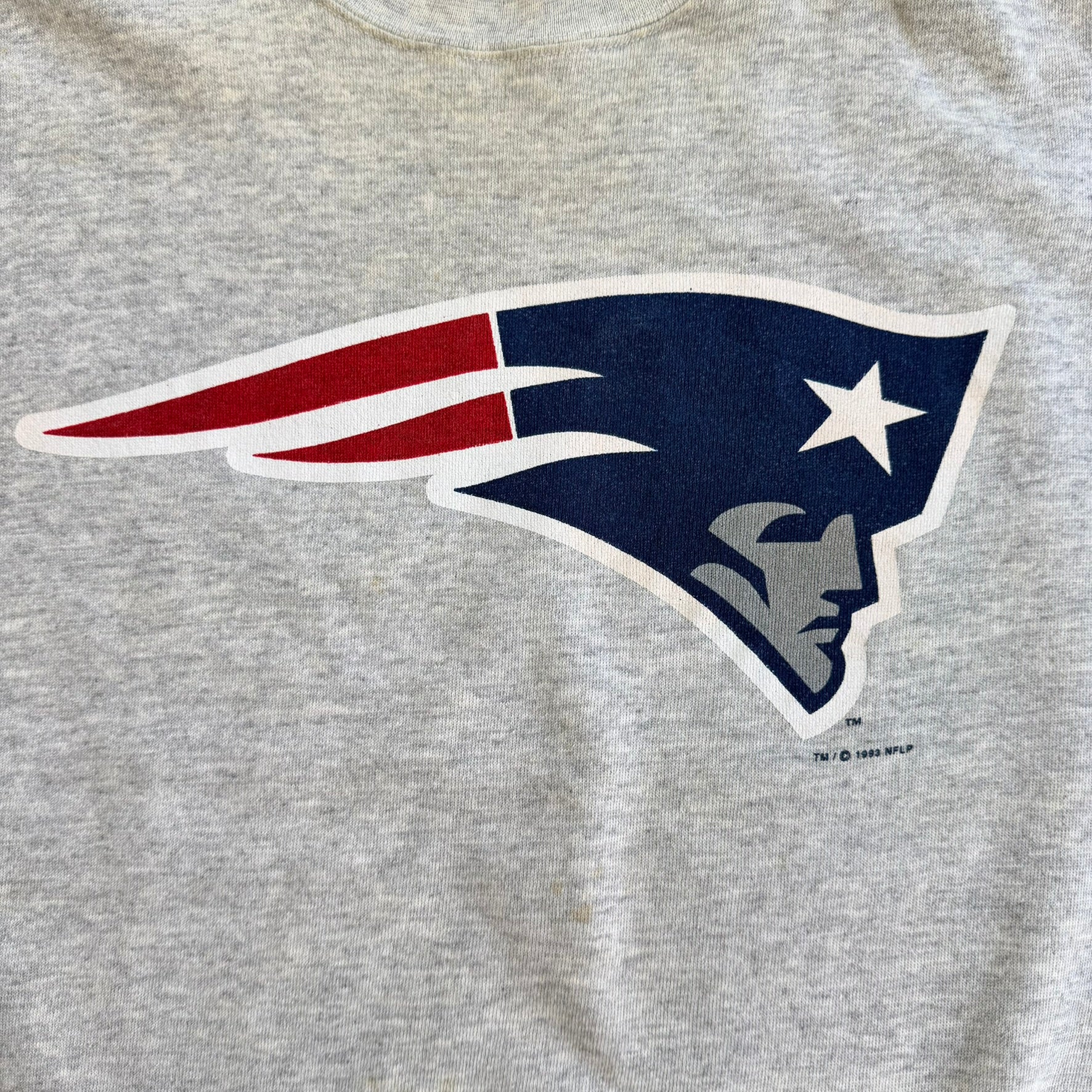 J- Vintage '93 New England Patriots Logo NFL Salems Sportswear Tag Made In USA Crewneck - XL