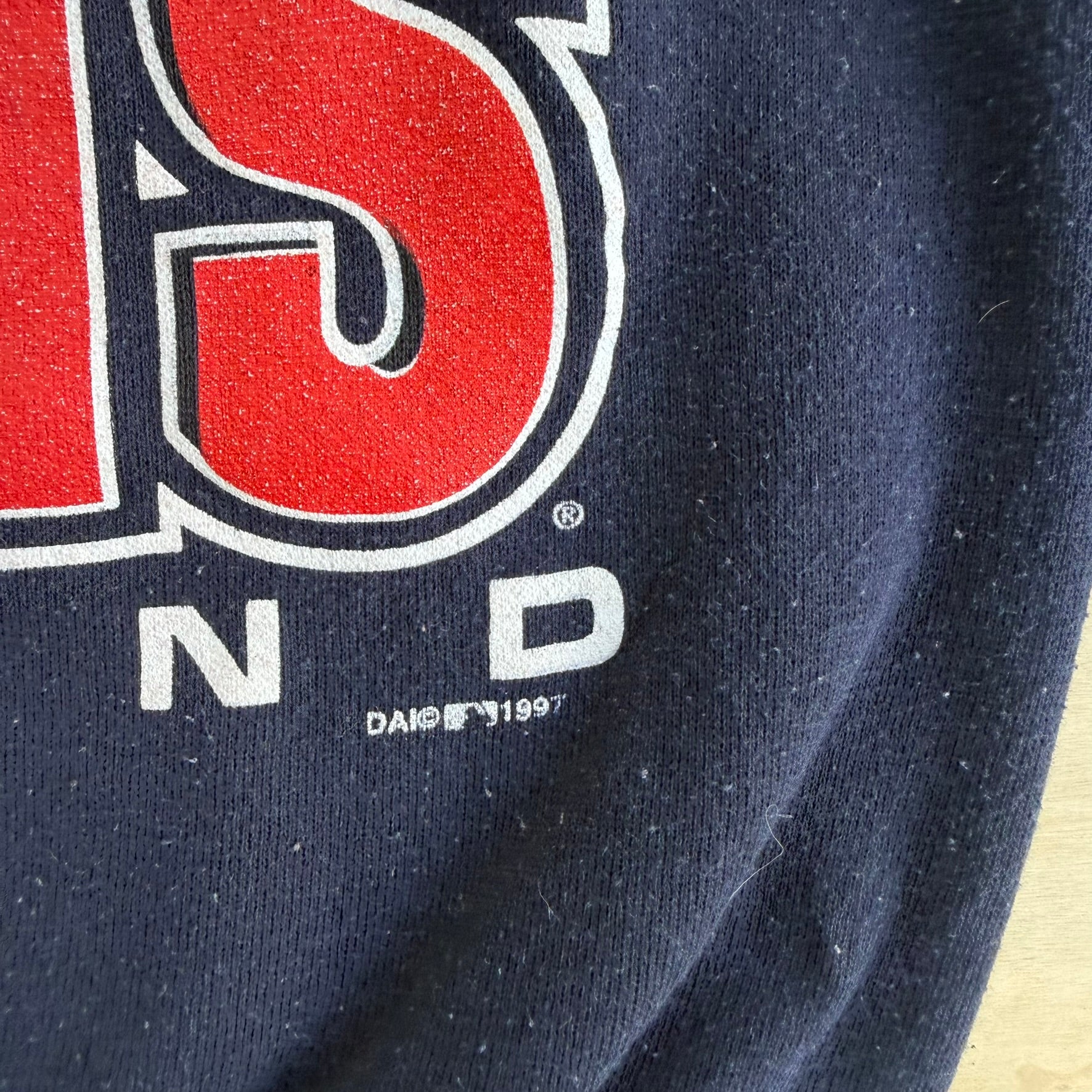 Vintage '97 Cleveland Guardians MLB American League Champions Graphic Made In USA Crewneck - L