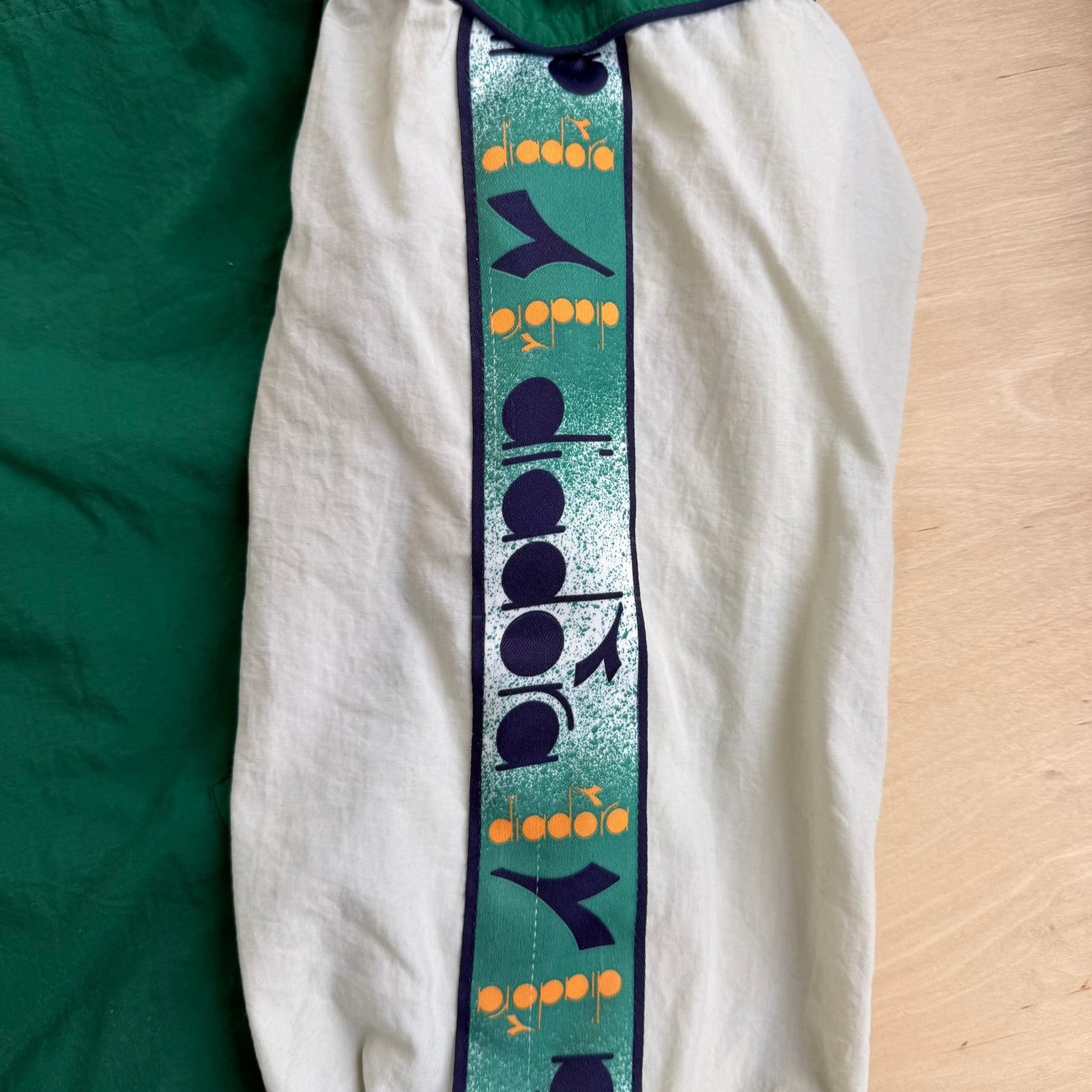 J- Vintage 90s Diadora Soccer Embroidered Text Zip Up Lightweight Jacket - XL