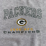 J- Vintage '96 Green Bay Packers NFL NFC Champions Embroidered Text Made In USA Crewneck - L