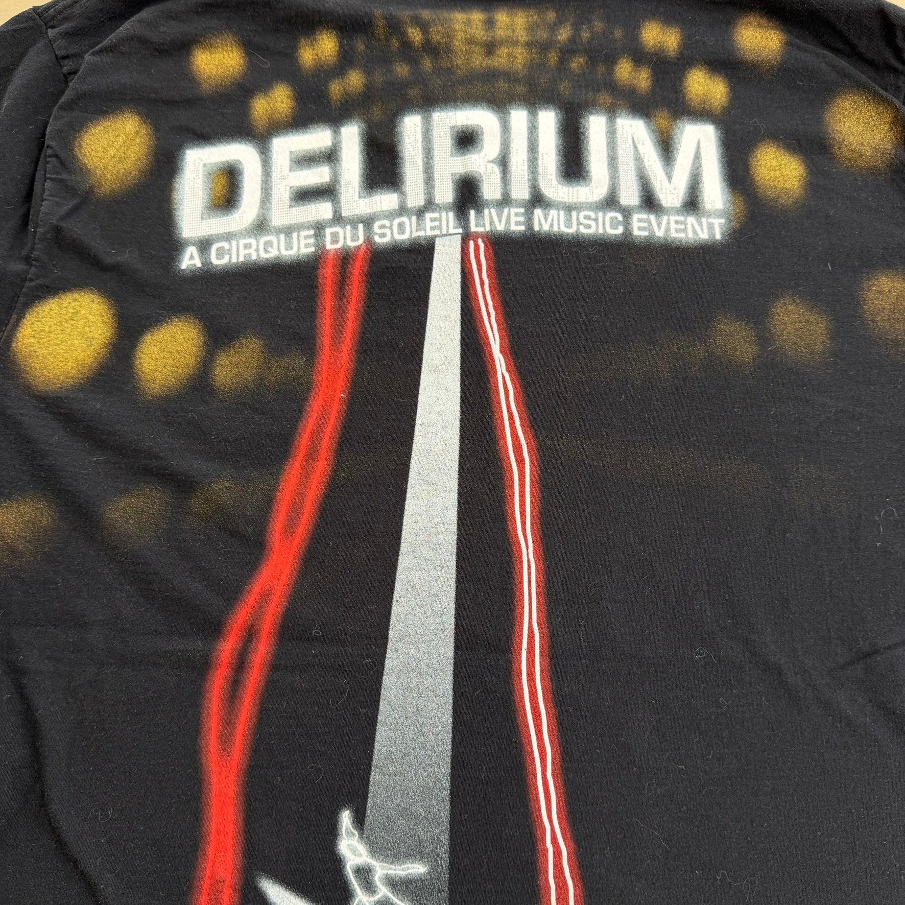 J- Vintage '06 Cirque Du Soleil Delirium Jumbo Print Graphic Made In USA Tee - 2XL (fits XL)