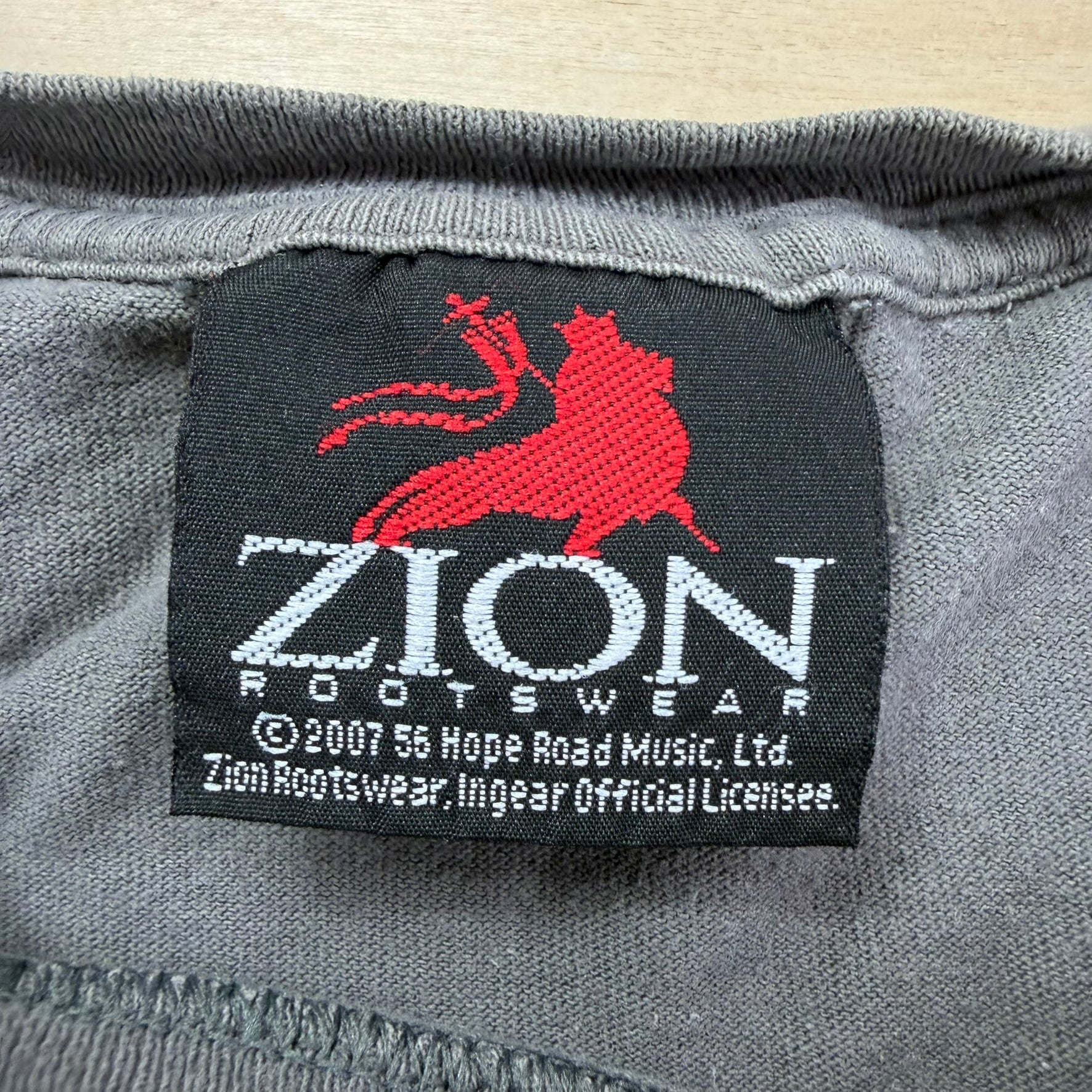 J- Vintage '07 Bob Marley Graphic Zion Rootswear Tee - XL