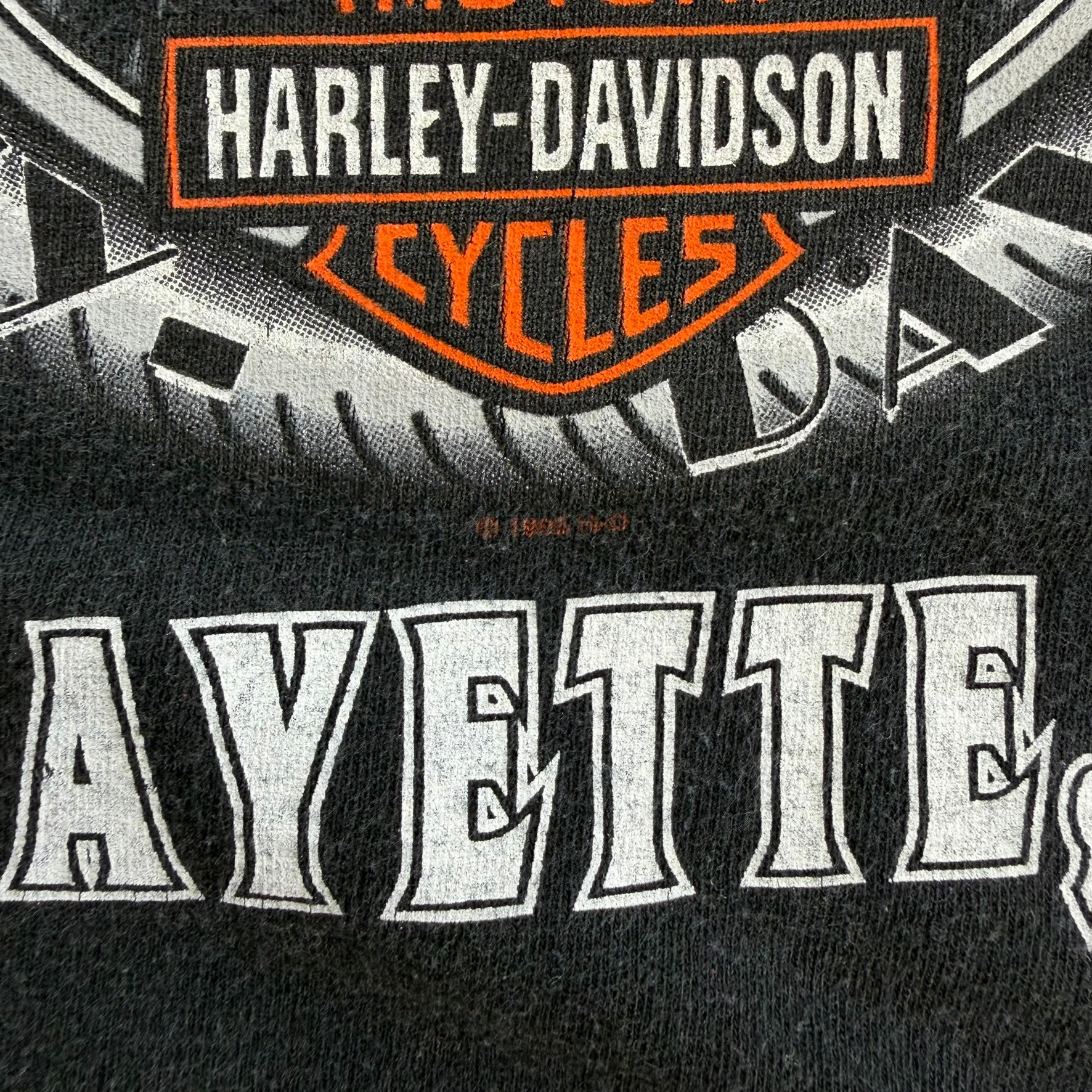 J- Vintage '95 Harley Davidson Lafayette Ville Feel The Thunder Graphic Made In USA Single Stitch Tee - L