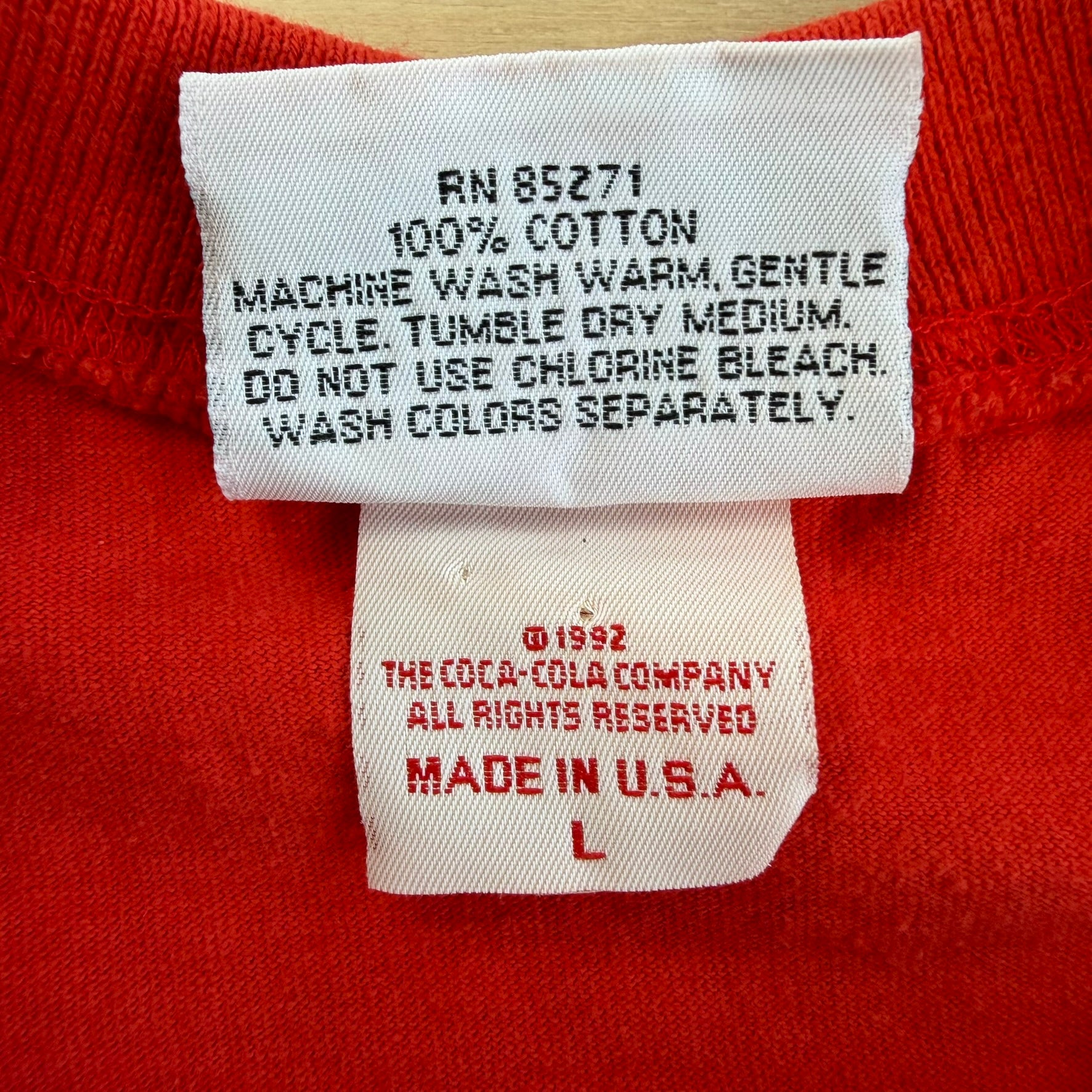 J- Vintage '92 Coca Cola Logo text Graphic Made In USA Tee - L