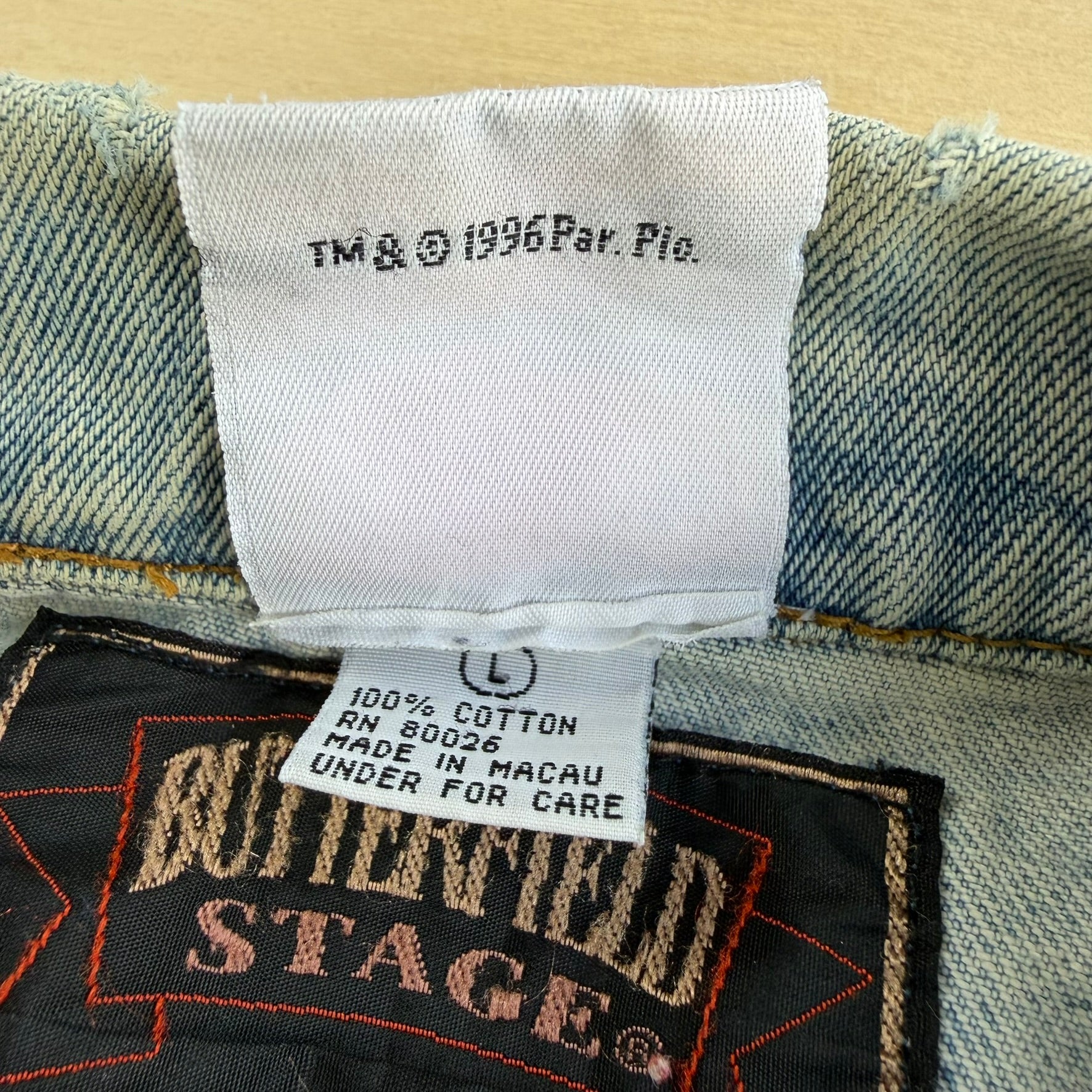 Vintage '96 Forrest Gump Bubba Gump Shrimp Co. Embroidered Logo Denim Jacket - L