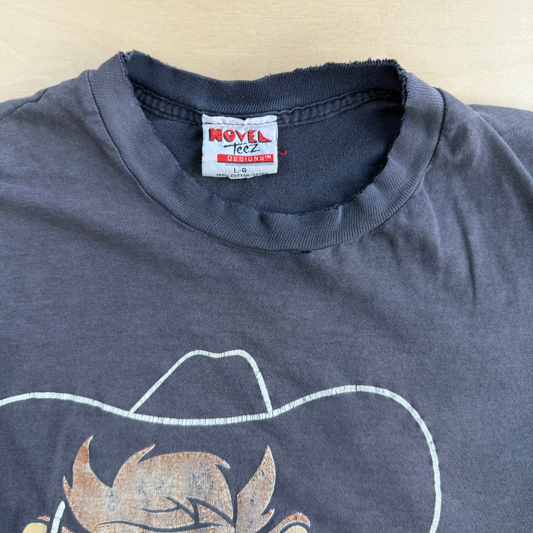 Vintage '93 Looney Tunes Taz Devil Country Singer Graphic Made In Canada Single Stitch Tee - L