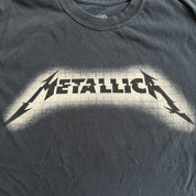 J- 2010s Metallica Enjoy The Show Logo Graphic & Picture Tee - M