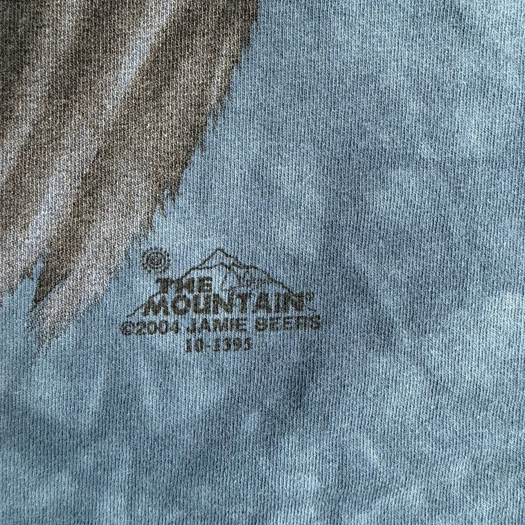 J- Vintage '04 The Mountain Fantasy Women Warrior Graphic Acid Wash Made In USA Tee - L