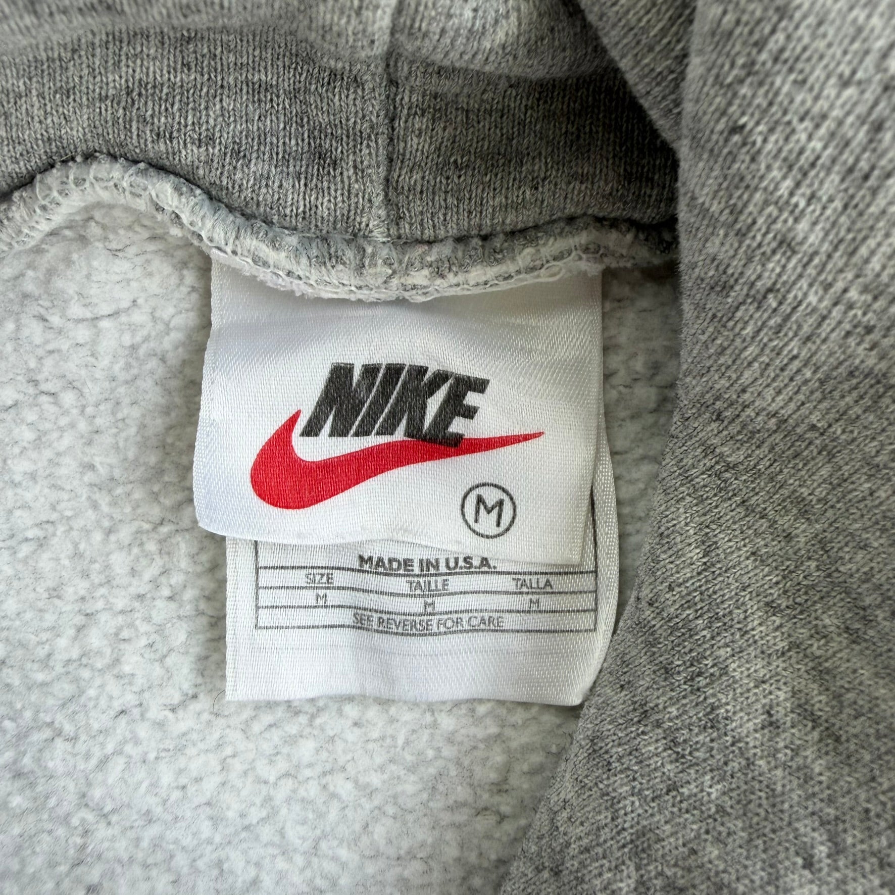 J- Vintage 90s Nike Embroidered Logo & Swoosh Made In USA Hoodie - M
