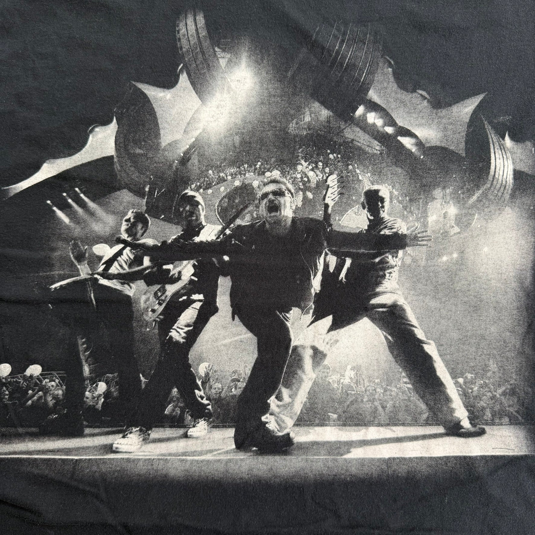 J- Vintage '11 U2 360 Tour Picture Graphic American Apparel Tag Made In USA Tee - XL