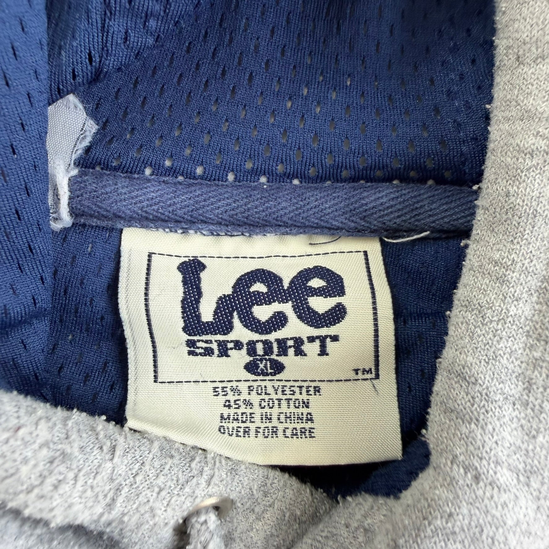 J- Vintage Dallas Cowboys NFL Lee Embroidered Logo & Text Hoodie - XL