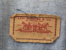 Load image into Gallery viewer, Z- Vintage 1982 Levi’s 70506 Made In France Denim Jacket
