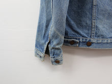 Load image into Gallery viewer, Z- Vintage 1982 Levi’s 70506 Made In France Denim Jacket
