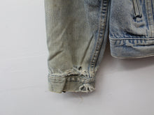 Load image into Gallery viewer, Z- Vintage Levi’s Light Wash Made in USA Trucker Denim Jacket
