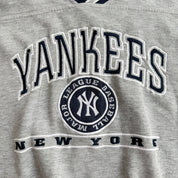 J- Vintage New York Yankees MLB Lee Embroidered Logo Graphic Crewneck - 2XL