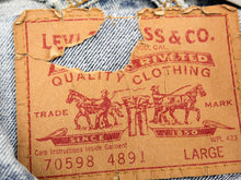 Load image into Gallery viewer, Z- Vintage Levi’s 70598 Trucker Denim Jacket
