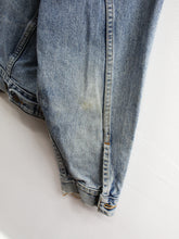 Load image into Gallery viewer, Z- Vintage Levi’s 70598 Trucker Denim Jacket
