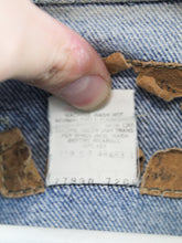 Load image into Gallery viewer, Z- Vintage Levi’s 77930 Beige Tab Made in USA Trucker Denim Jacket
