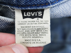 Z- Vintage 1990 Levi’s 57598 Big Tag White Tab Made in USA Trucker Denim Jacket