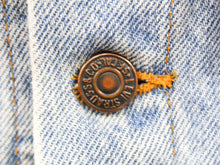 Load image into Gallery viewer, Z- Vintage 1990 Levi’s 57598 Big Tag White Tab Made in USA Trucker Denim Jacket
